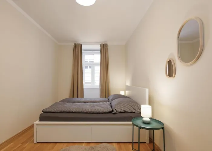 Διαμέρισμα Crown Apartments! Cozy Modern Near Naschmarkt Βιέννη